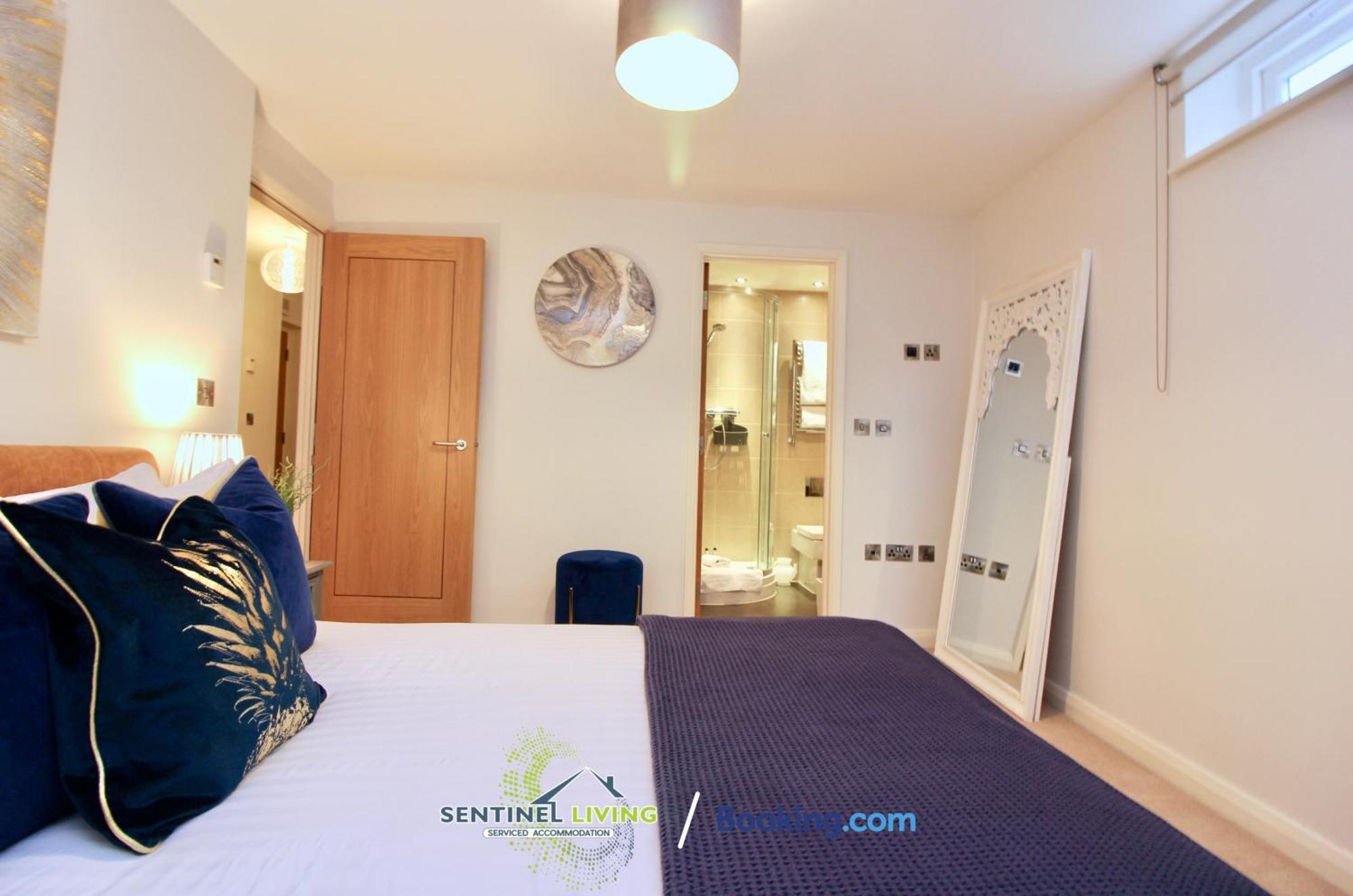 Windsor Sentinel: 2-Bedroom Serviced Apartment with Free Wi-Fi Exterior photo